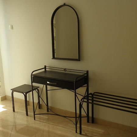 Nikolakakis Rooms Lavrio الغرفة الصورة