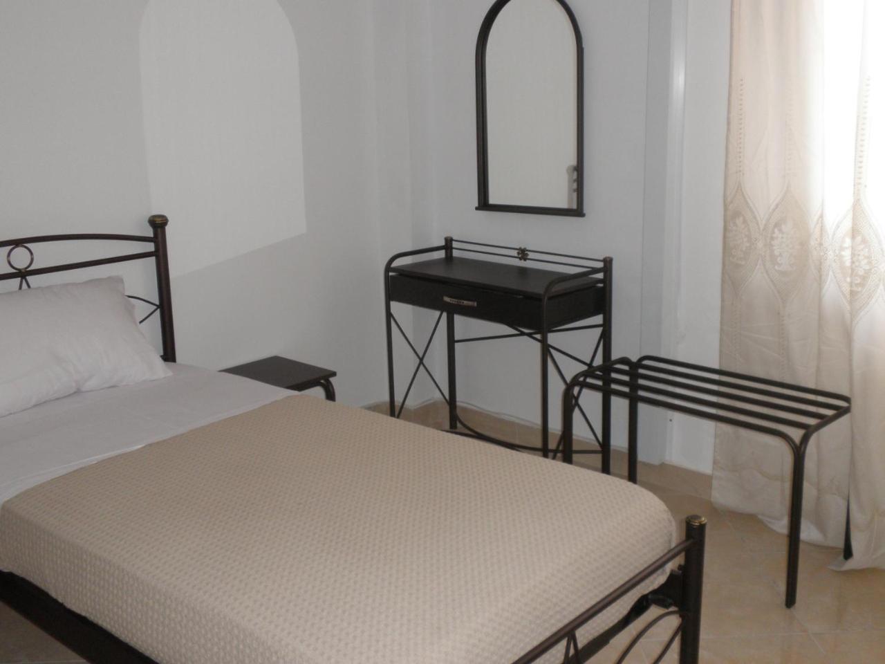 Nikolakakis Rooms Lavrio المظهر الخارجي الصورة