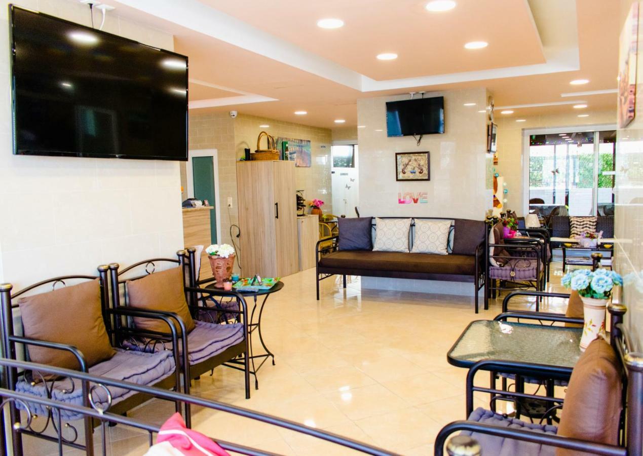 Nikolakakis Rooms Lavrio المظهر الخارجي الصورة